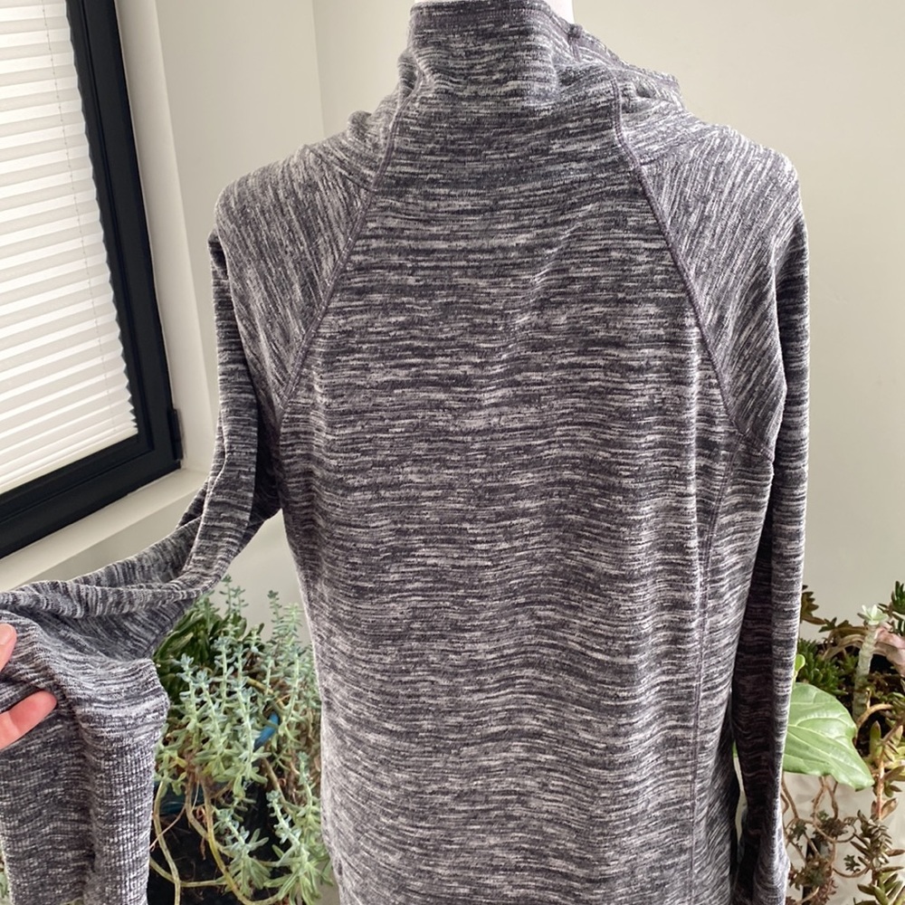 Athleta pullover - Picture 5 of 8